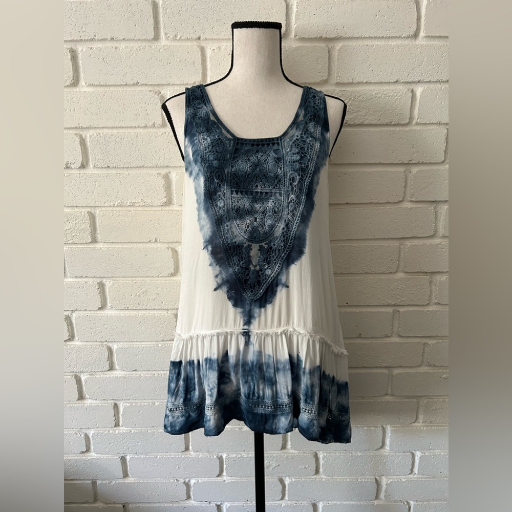 Sleeveless Bohemian top tie dye white and blue